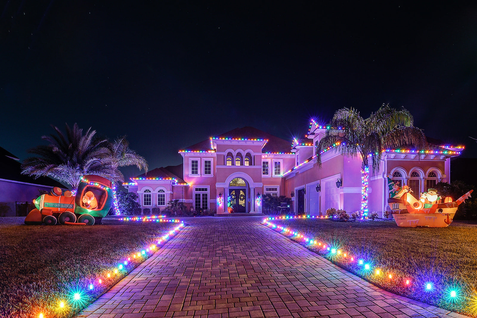 Where to See Christmas Lights Near Tampa, FL