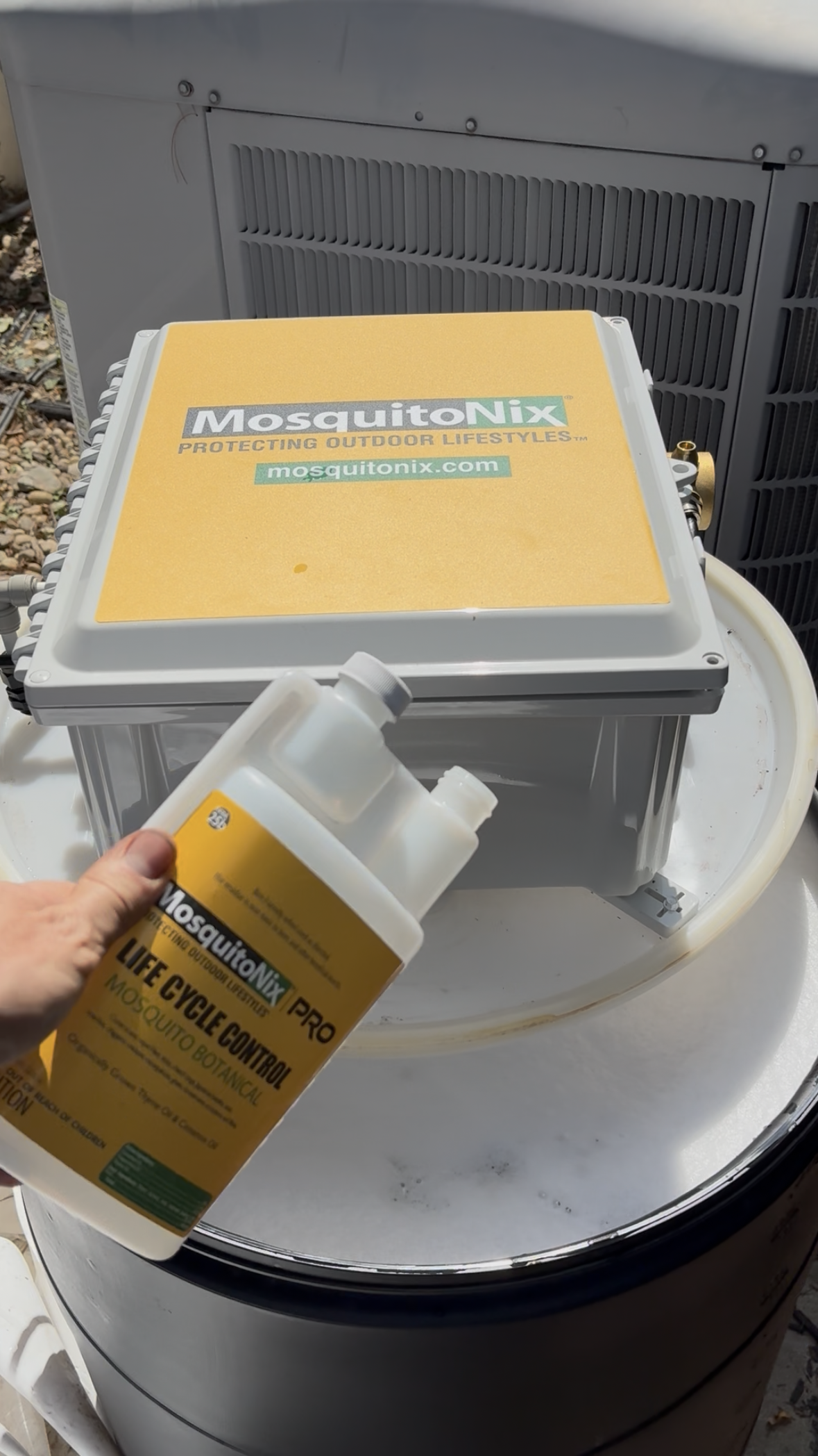 What's in the MosquitoNix Pro?