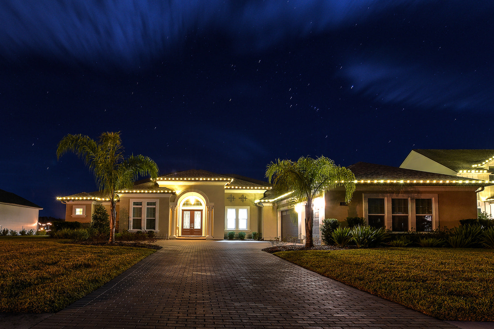 Holiday Light Magic in Tampa: Trends, Tips & Transformations