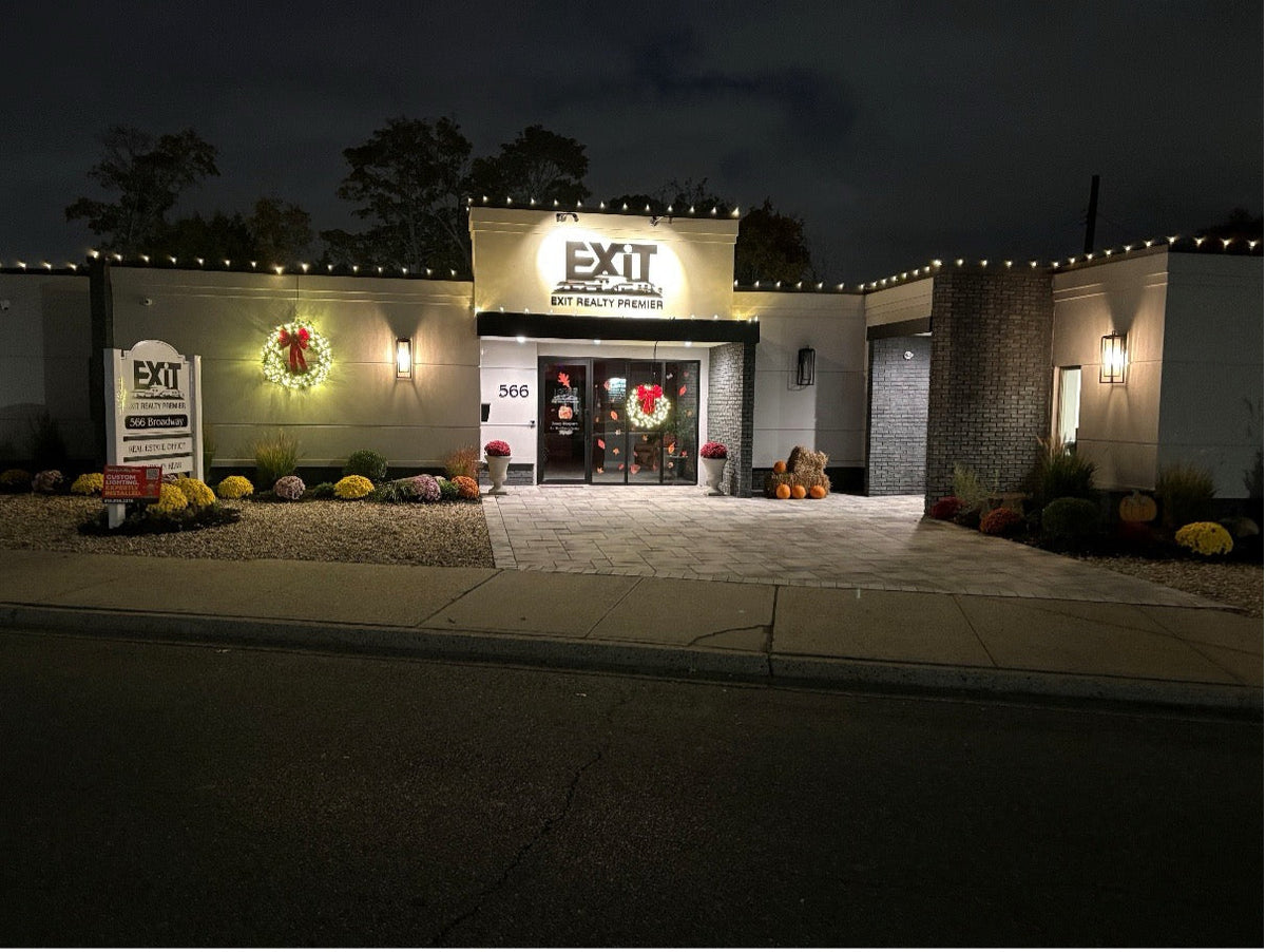 Professional Holiday Light Installation in Massapequa, NY