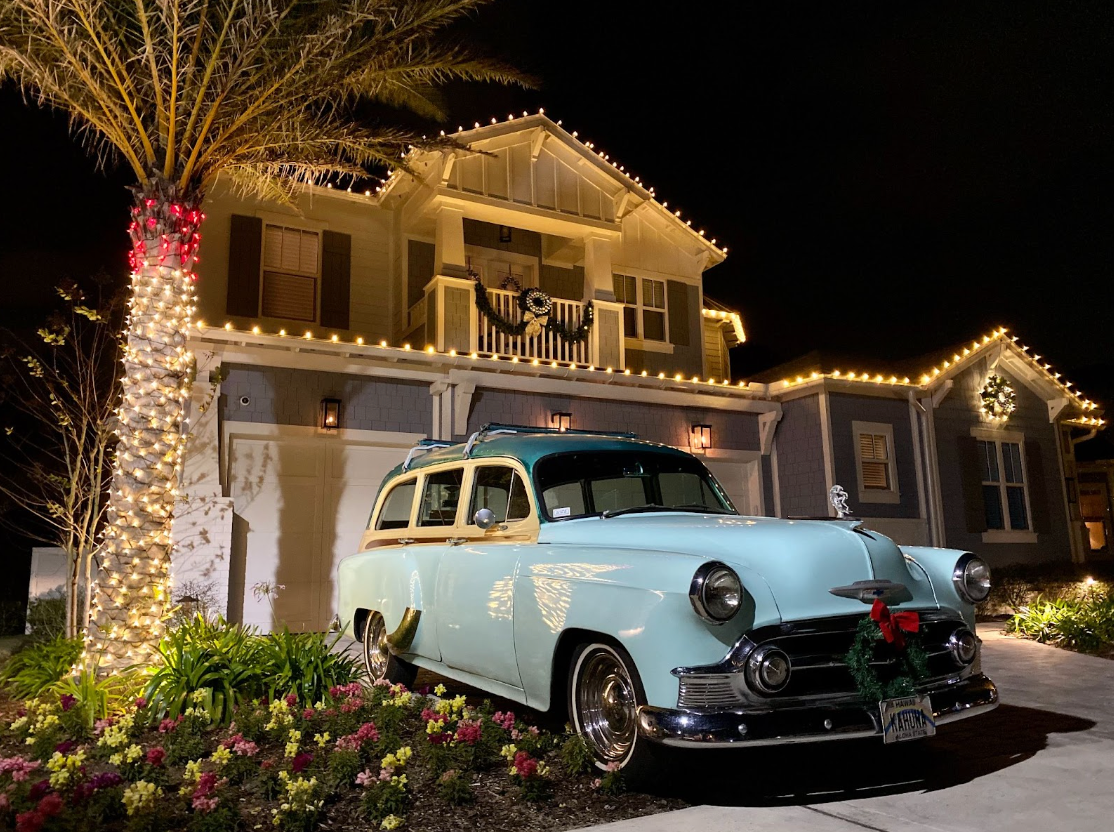 Average Cost of Holiday Lighting Installation