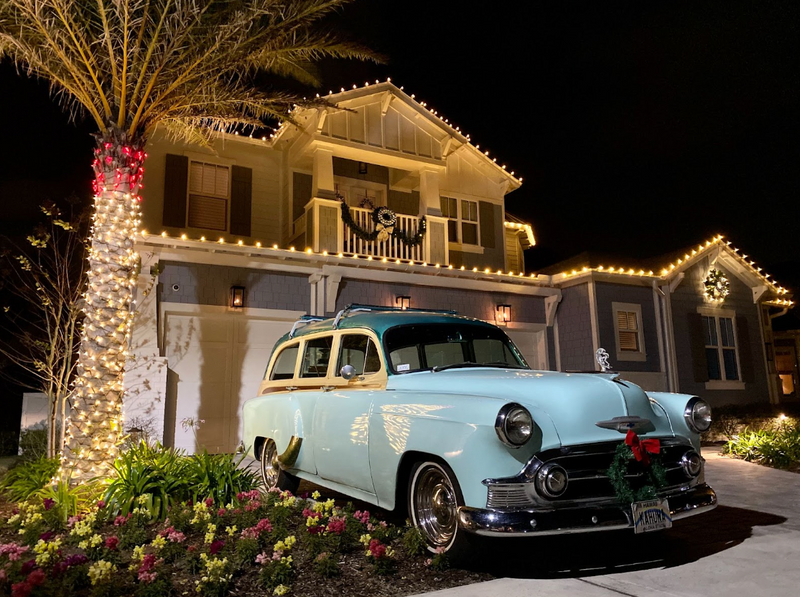 Average Cost of Holiday Lighting Installation