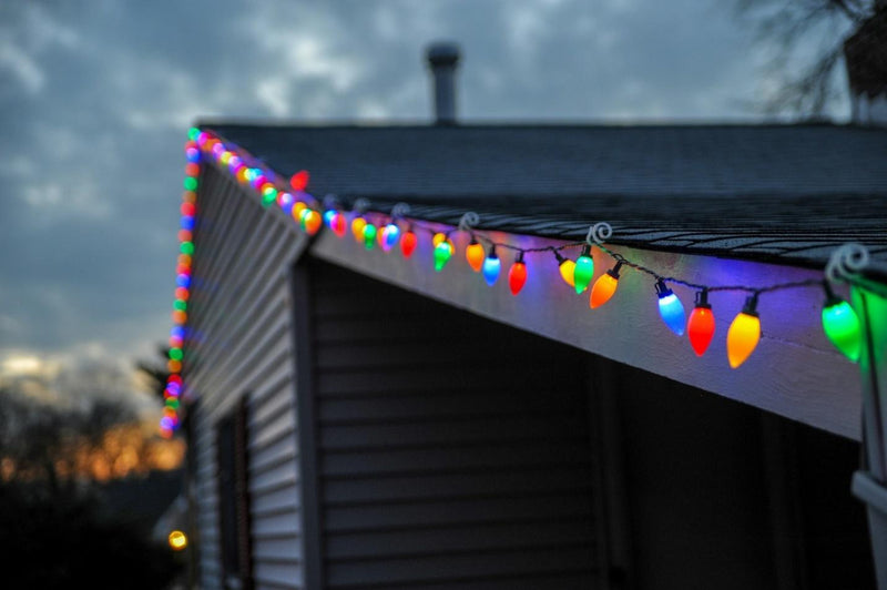 The Benefits of Professional Holiday Lighting for Pensacola Businesses